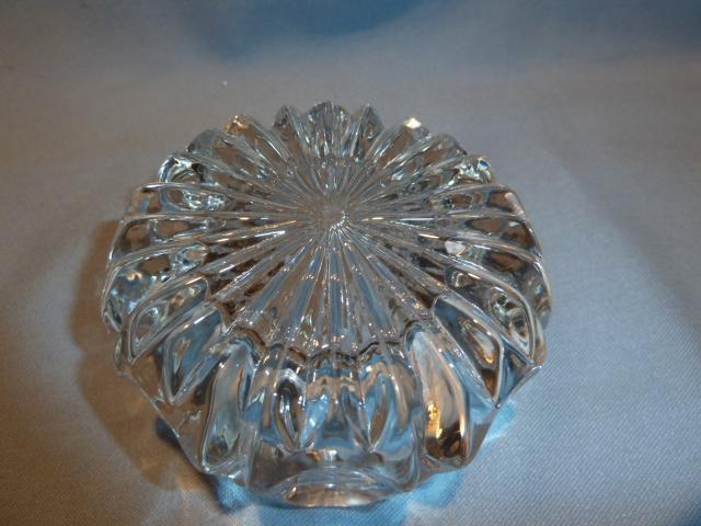 ANTIQUE HEAVY GLASS CRYSTAL THUMBPRINT DESIGN MASTER SALT