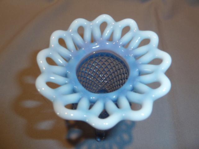 FENTON DIAMOND BLUE OPALESCENT OPEN EDGE VASE