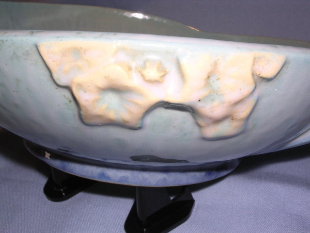 ROSEVILLE PRIMEROSE 226-8 HANDLED BOWL