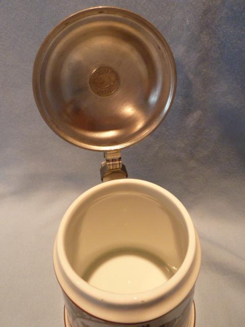 VINTAGE GERMAN SCHLOSSBRAUEREI MAXLRAIN, BAVARIA LIDDED .5L BEER STEIN