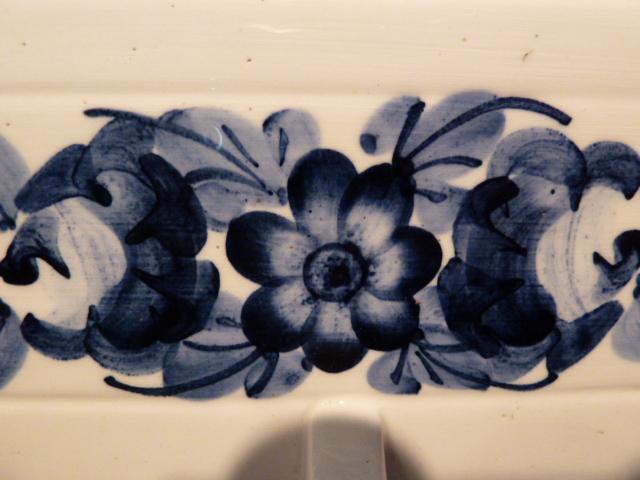 VINTAGE POLISH POTTERY THREE (3) HOOK WALL TOWEL RACK BLUE FLOWER