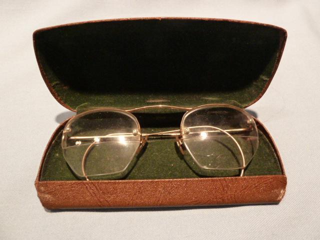 VINTAGE 12K GOLD FILLED BIFOCAL WIRE RIM GLASSES IN ORIG CASE