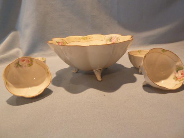ANTIQUE NIPPON 5 PIECE NUT MINT BOWL SET FLORAL