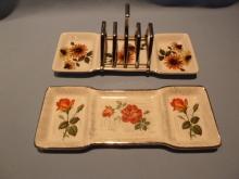 TWO MIDWINTER TOAST DISHES WITH ONE CHROME CENTER RACK THAT CAN BE USED ON EITHER TOAST