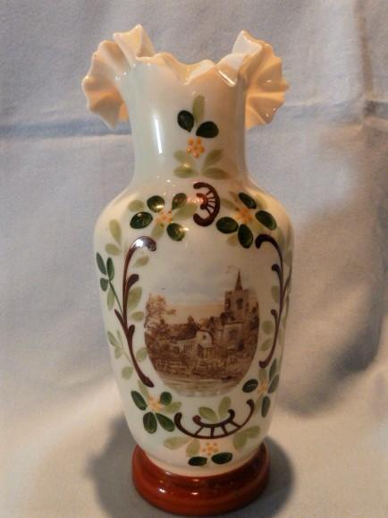 BEAUTIFUL AND RARE BRISTOL HAND PAINTED SCENE RUFFLE TOP VASE