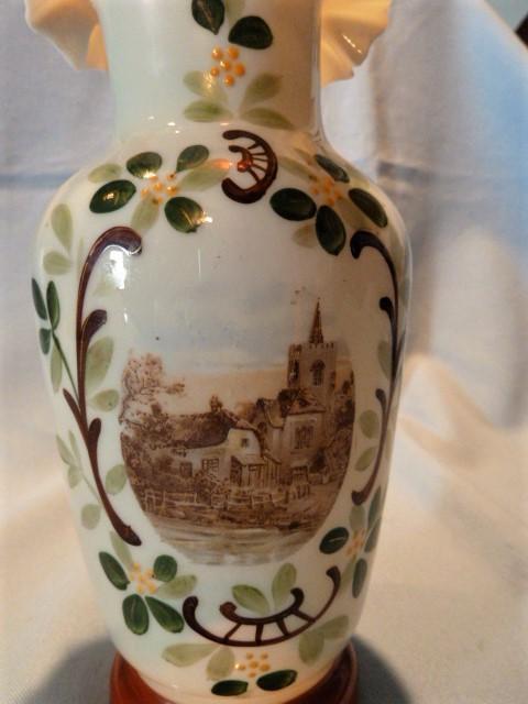 BEAUTIFUL AND RARE BRISTOL HAND PAINTED SCENE RUFFLE TOP VASE