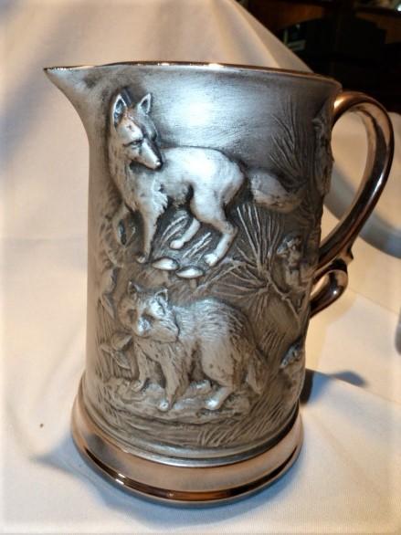 JIM BEAM 1OTH ANNUAL CONVENTION PEWTER COLOR WOODLAND CREATURES TALL PITCHER.