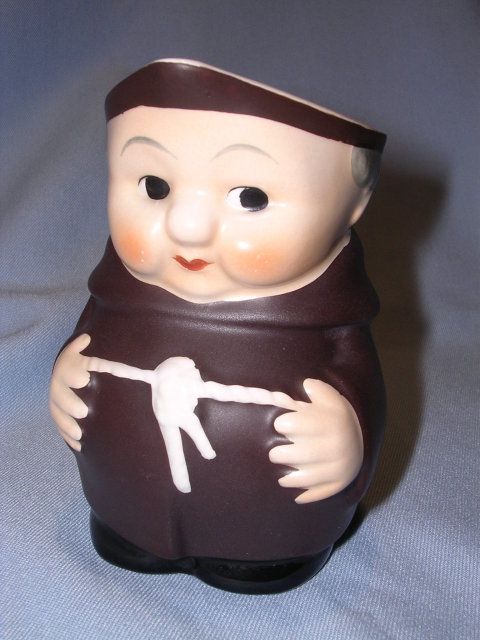GOEBEL FRIAR TUCK PITCHER S/141/0