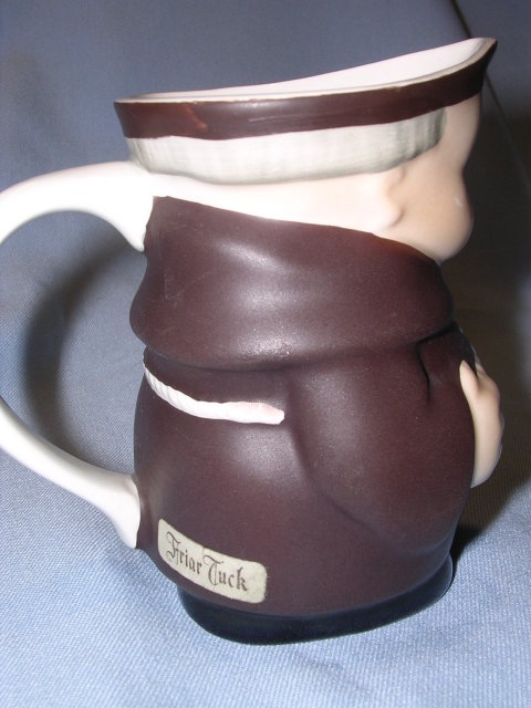 GOEBEL FRIAR TUCK PITCHER S/141/0