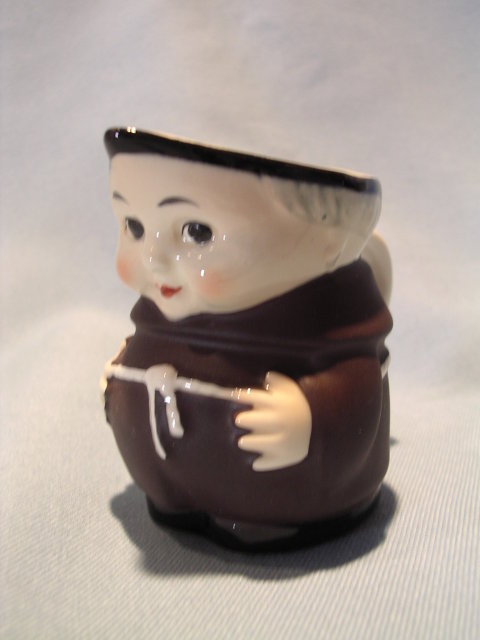 GOEBEL FRIAR TUCK SMALL PITCHER S141 2/0