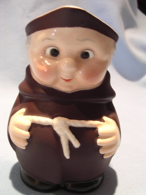 GOEBEL FRIAR TUCK #141/0 CROSSED EYES PITCHER FULL BEE