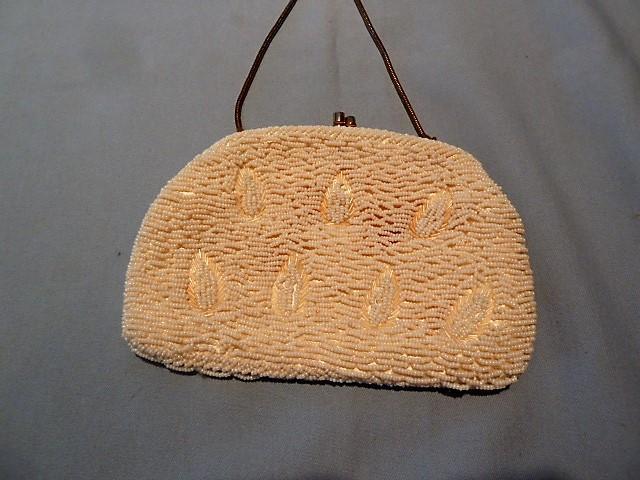 VINTAGE SIMON WHITE BEADED EVENING PURSE WITH GOLD LEAF DESIGN GOLD HANDLE