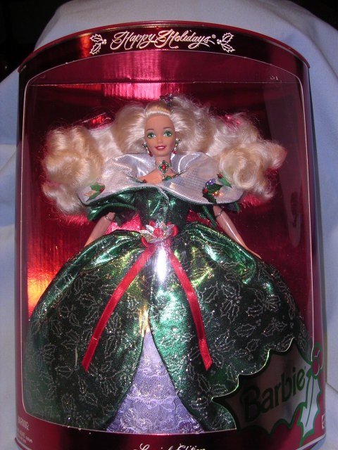 BARBIE 1995 HAPPY HOLIDAYS SPECIAL EDITION CHRISTMAS DOLL