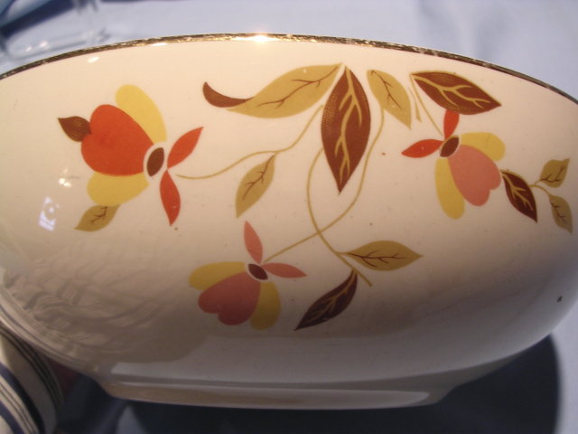 HALL JEWEL TEA AUTUMN LEAF LARGE SMOOTH SALAD BOWL