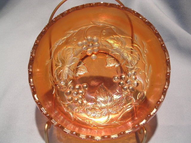 IMPERIAL GRAPE MARIGOLD CARNIVAL FIVE INCH BOWL
