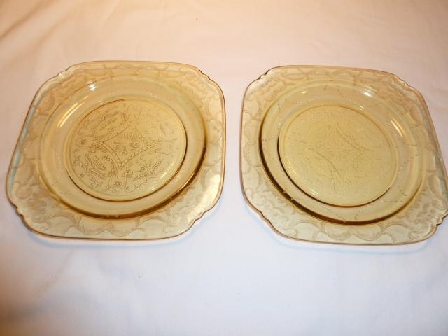 Vintage Set of (2) Federal Madrid Amber Depression Glass 7.5