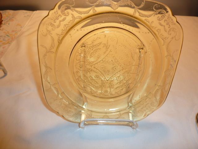 Vintage Set of (2) Federal Madrid Amber Depression Glass 7.5
