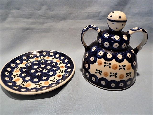 VINTAGE POLISH POTTERY CHEESE LADY 2 PC NATURE PATTERN MINT