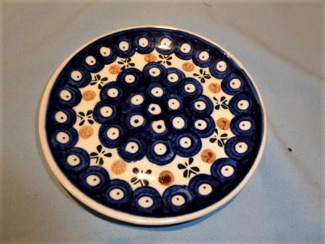 VINTAGE POLISH POTTERY CHEESE LADY 2 PC NATURE PATTERN MINT