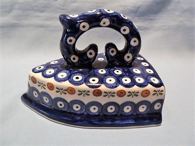 POLISH POTTERY IRON IN NATURE PATTERN MINT
