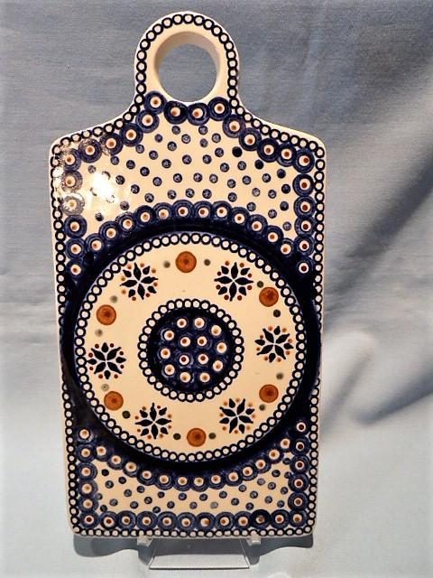 VINTAGE POLISH POTTERY BREAD/ CUTTING BOARD IN NATURE PATTERN