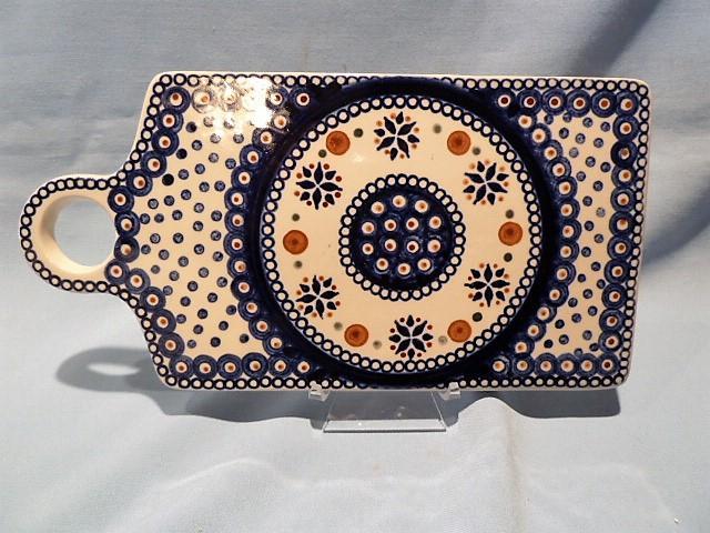 VINTAGE POLISH POTTERY BREAD/ CUTTING BOARD IN NATURE PATTERN