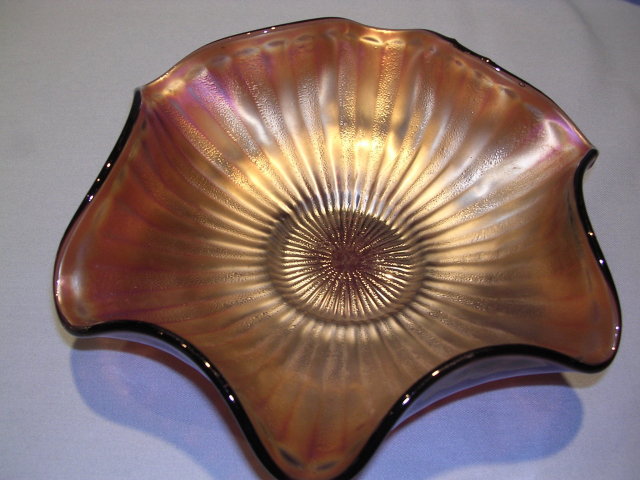 FENTON STIPPLED RAY SCALE AMETHYST CARNIVAL GLASS BOWL