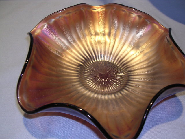 FENTON STIPPLED RAY SCALE AMETHYST CARNIVAL GLASS BOWL