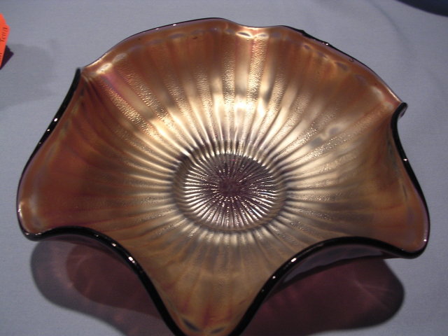 FENTON STIPPLED RAY SCALE AMETHYST CARNIVAL GLASS BOWL