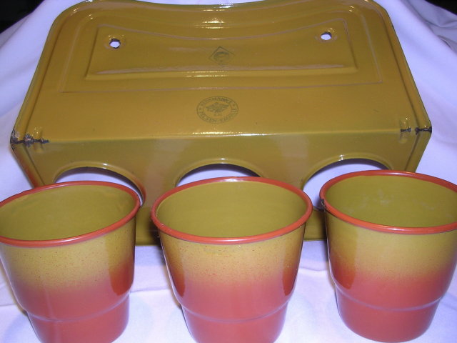 VINTAGE EUROPEAN RED TO GOLD GRANITEWARE SAND, SODA, SEIFE, LAUNDRY SET