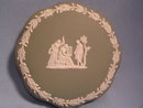 WEDGWOOD GREEN JASPERWARE JASPER COVERED POWDER DISH