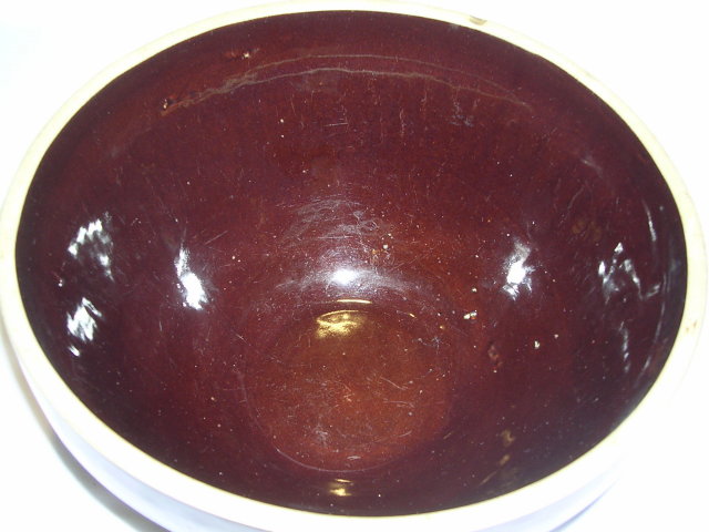 LARGE BROWN POTTERY MIXING BOWL
