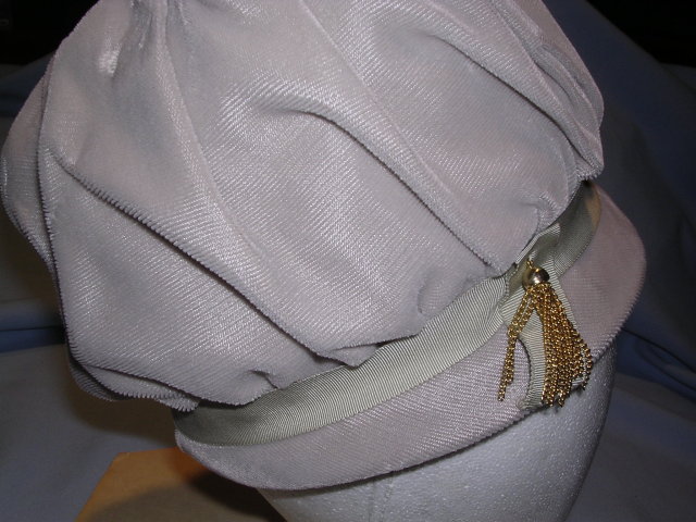 VINTAGE BEIGE VELVET LADIES HAT WITH TASSEL