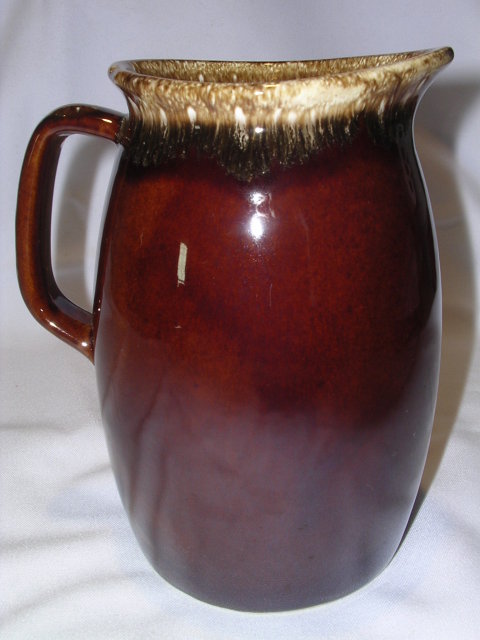 HULL 2 PINT HOUSE AND GARDEN MIRROR BROWN PITCHER