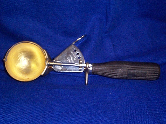Hamilton Beach Brass Bowl Ice Cream Disher