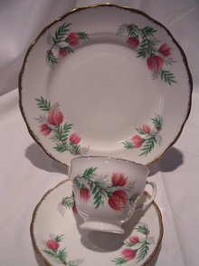 ROYAL MALVERN BONE CHINA PINK THISTLE FLOWER 3 PIECE CUP, SAUCER AND DESERT DISH SET