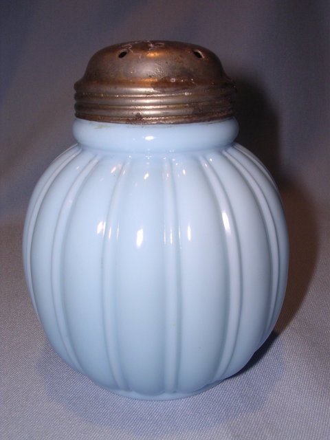 ANTIQUE MELLIGO BLUE SUGAR SHAKER MUFFINEER BY CONSOLIDATED LAMP & GLASS