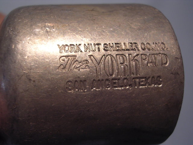 VINTAGE YORK NUT SHELLER CRACKER