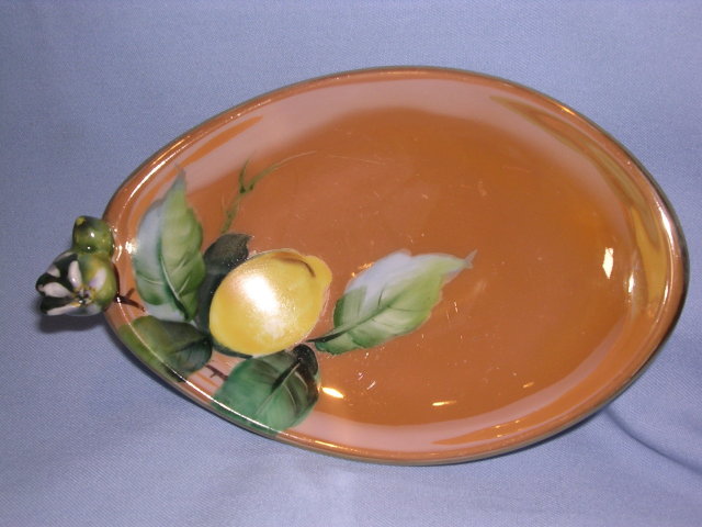 NORITAKE LUSTERWARE LEMON DISH WITH LEMON BUD FINIAL