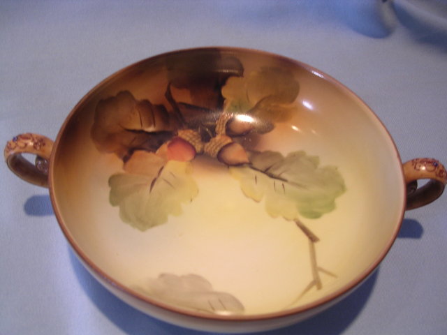 NORITAKE ACORN AND OAK LEAVES DOUBLE MORIAGE HANDLED DISH BOWL GREEN 27 MARK