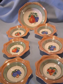 7 PIECE LUSTERWARE FRUIT OR BERRY BOWL SET