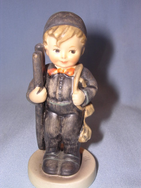 GOEBEL HUMMEL CHIMNEY SWEEP 12 2/0 FIGURINE