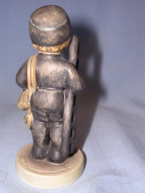 GOEBEL HUMMEL CHIMNEY SWEEP 12 2/0 FIGURINE