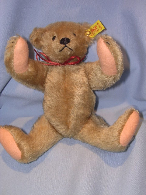 STIEFF MARGARET STRONG GOLD MOHAIR TEDDY BEAR #0155/26