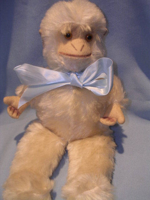 1940's WHITE MOHAIR MONEY WITH GLASS EYES