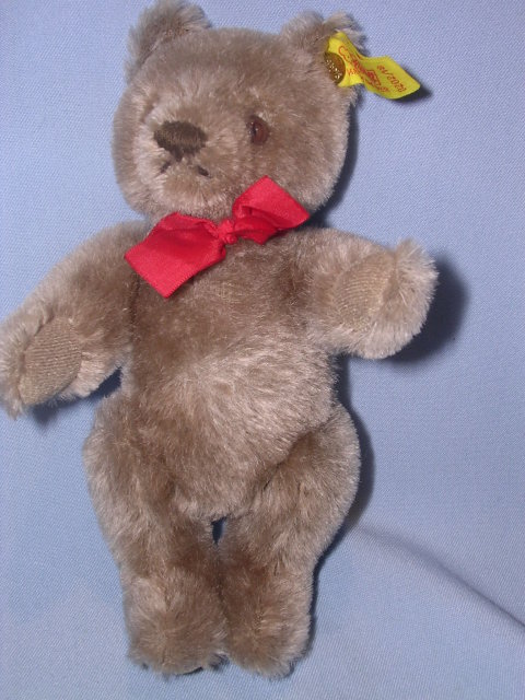 STEIFF ORIGINAL TEDDY CARAMEL 7 INCH BEAR 0202/18 EAR BUTTON AND TAG