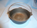 Cast Iron-Wagner Ware-Griswold 2 Quart Dutch Oven Kettle