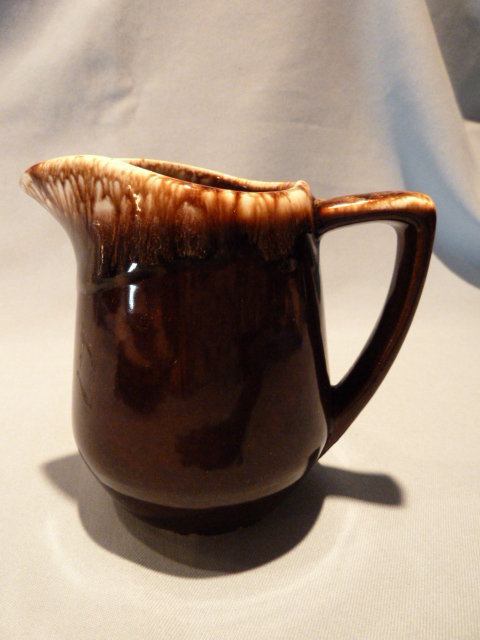 HULL USA BROWN DRIP HOUSE AND GARDEN PITCHER CREAMER