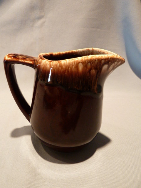 HULL USA BROWN DRIP HOUSE AND GARDEN PITCHER CREAMER