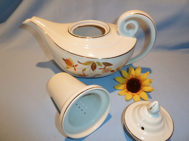 HALL AUTUMN LEAF ALADDIN TEAPOT WITH INFUSER